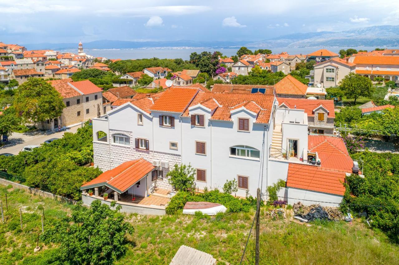 Villa Dinka Sutivan Exterior photo