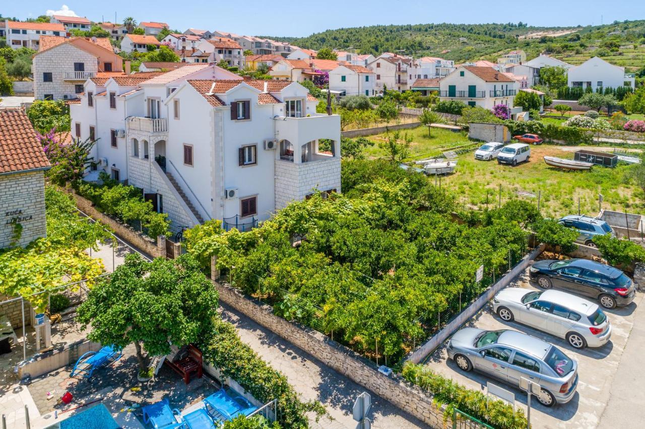Villa Dinka Sutivan Exterior photo